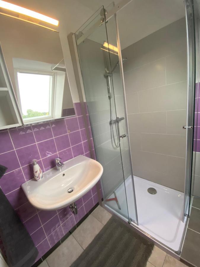 Ferienwohnung Mit Balkon Und Eingezaeunten Garten アウリッヒ エクステリア 写真